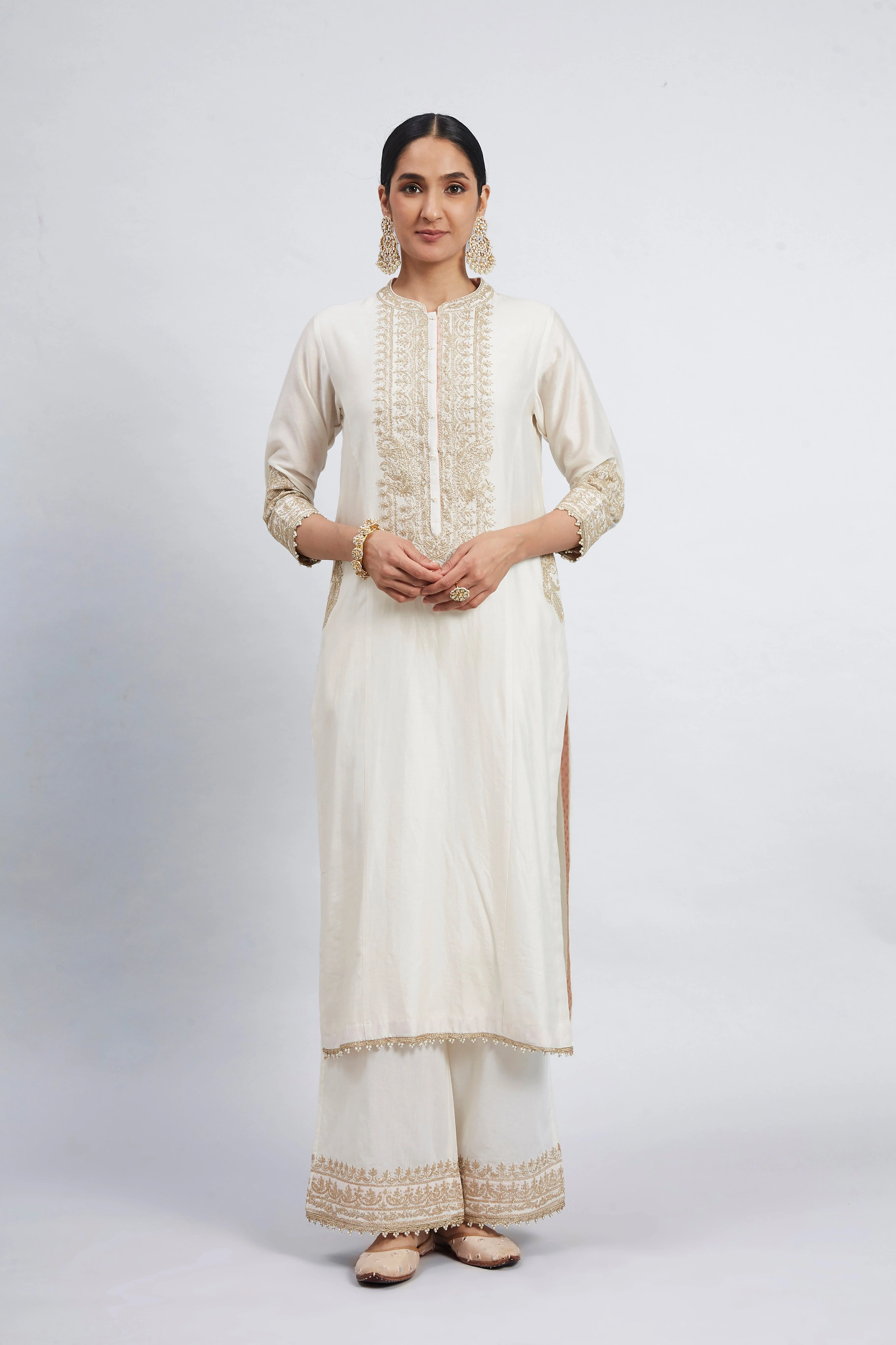 Aadirah- Daisy Ivory Embroidered Kurta Set With Side Pockets (Lxrts)