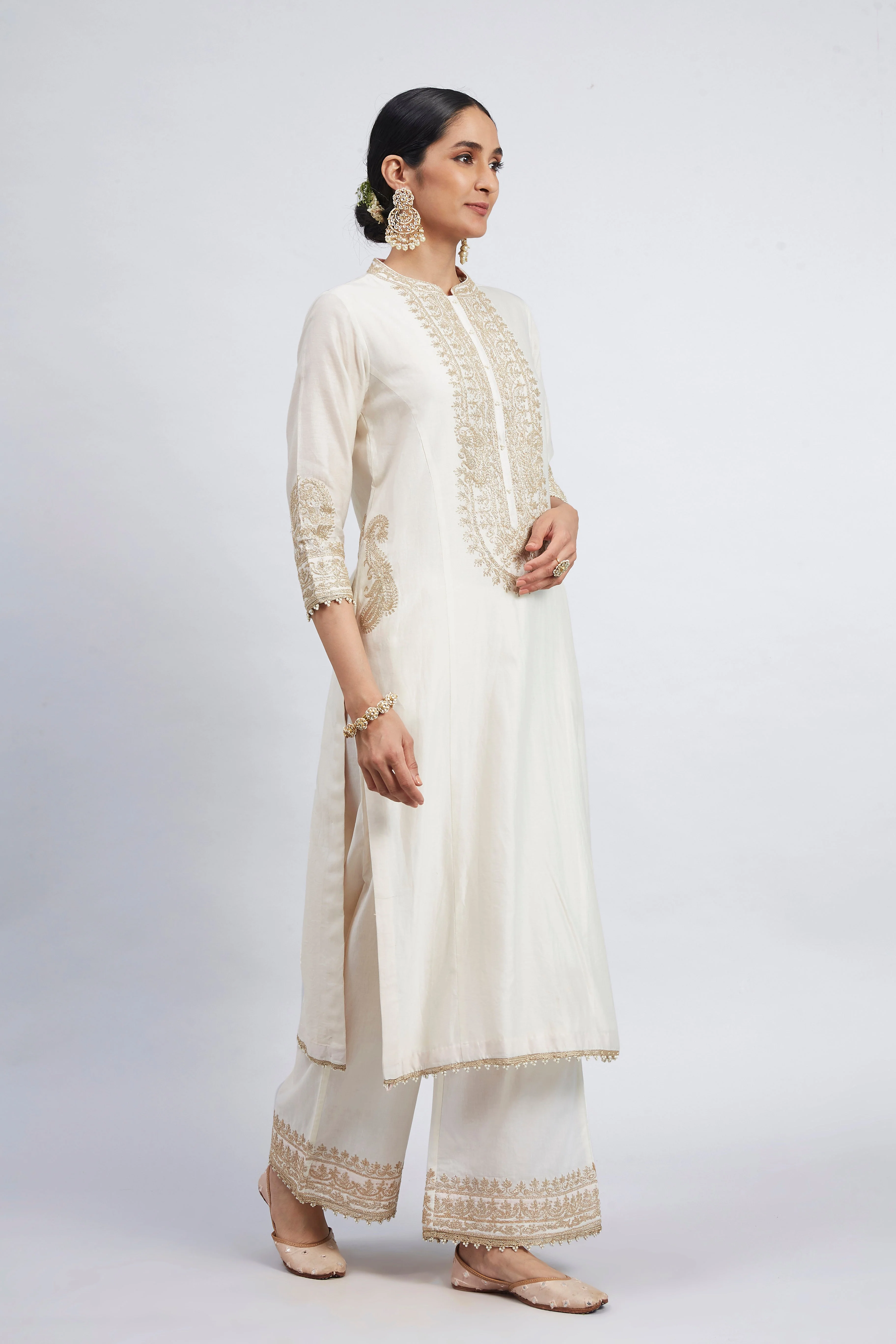 Aadirah- Daisy Ivory Embroidered Kurta Set With Side Pockets (Lxrts) - Image 2
