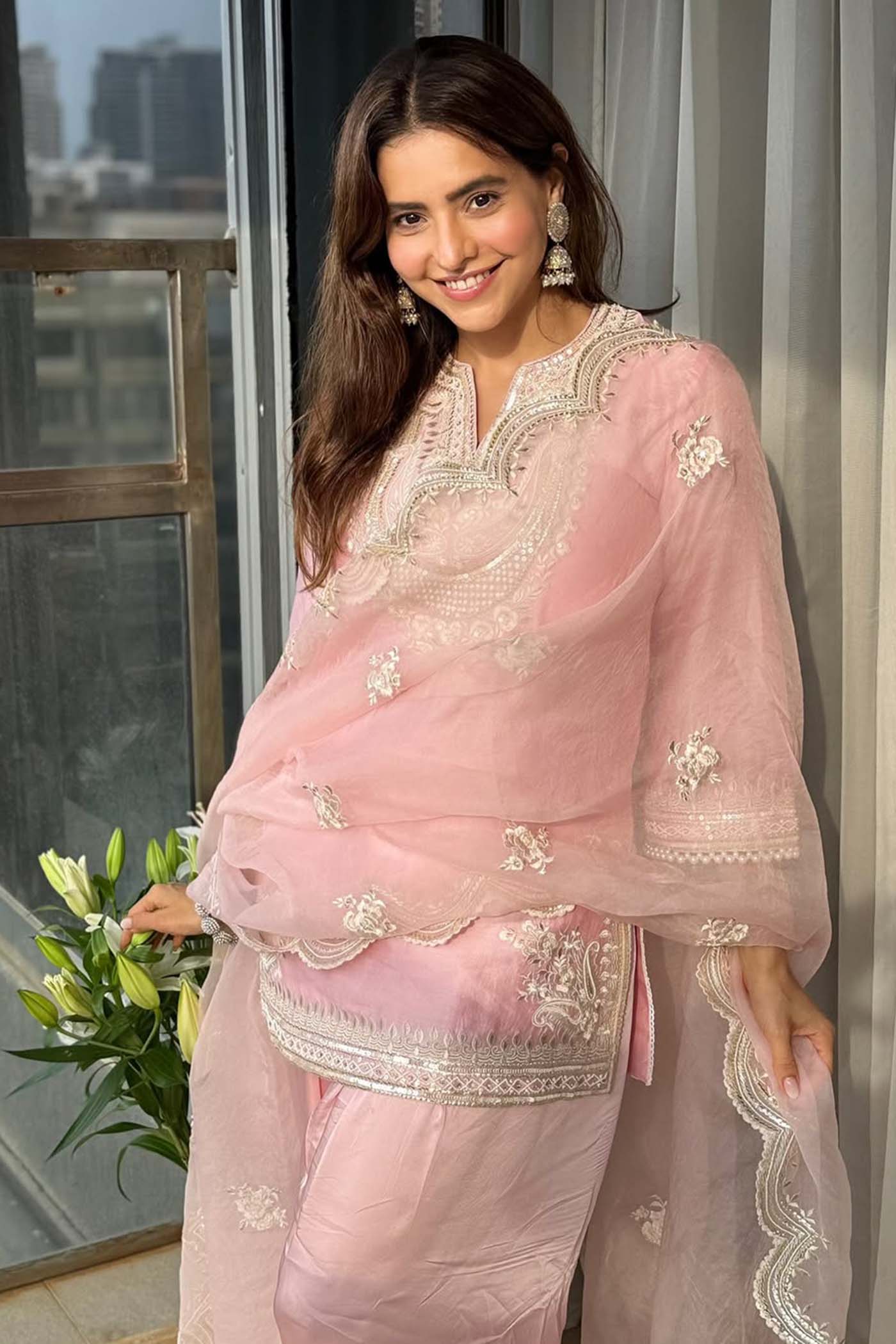 Aamna Sharif in Sara - Blush Pink Short Kurta With Salwar - Image 3