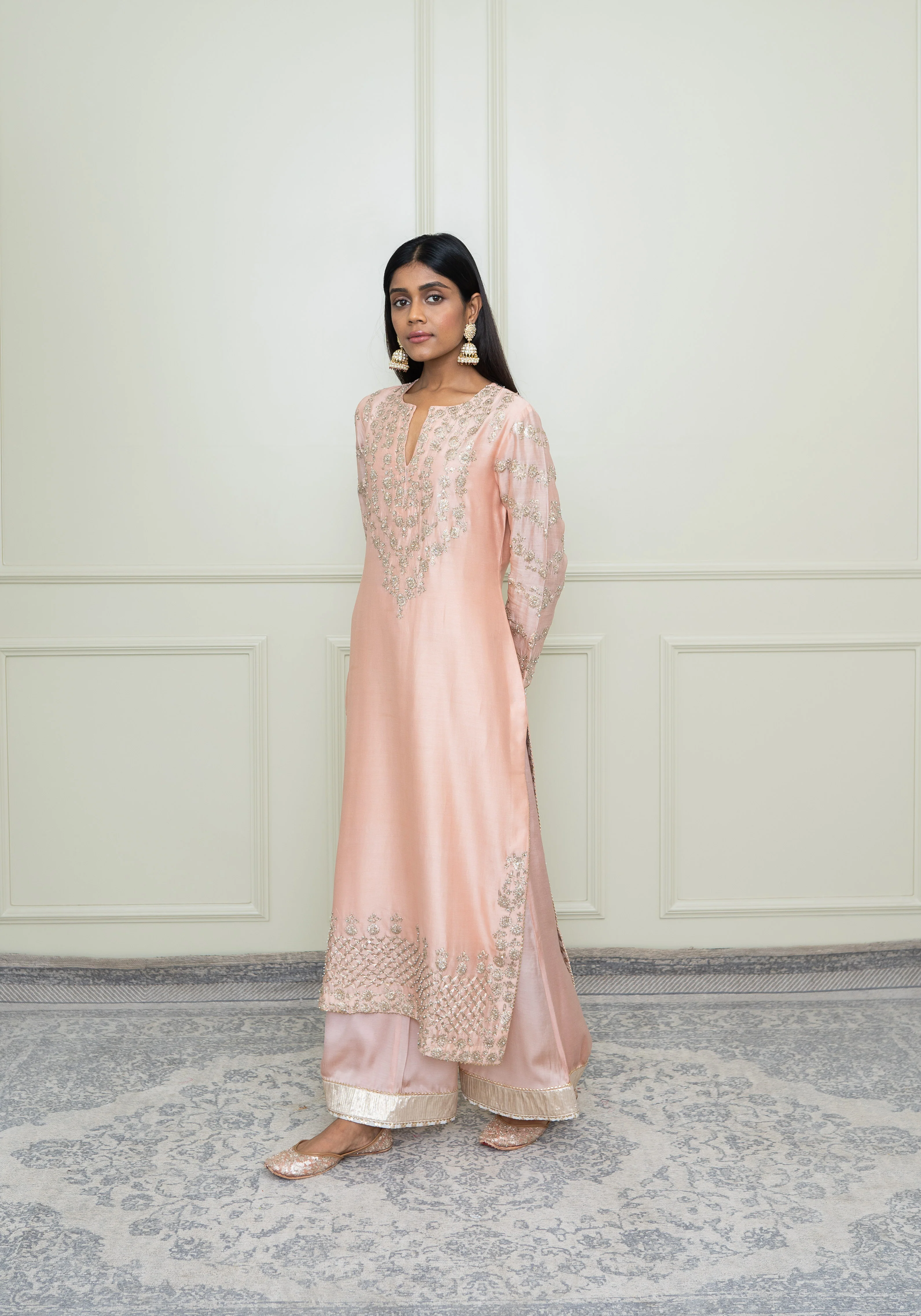 Aarvi- Pearl Pink Tilla Embroidered Kurta Set - Image 2