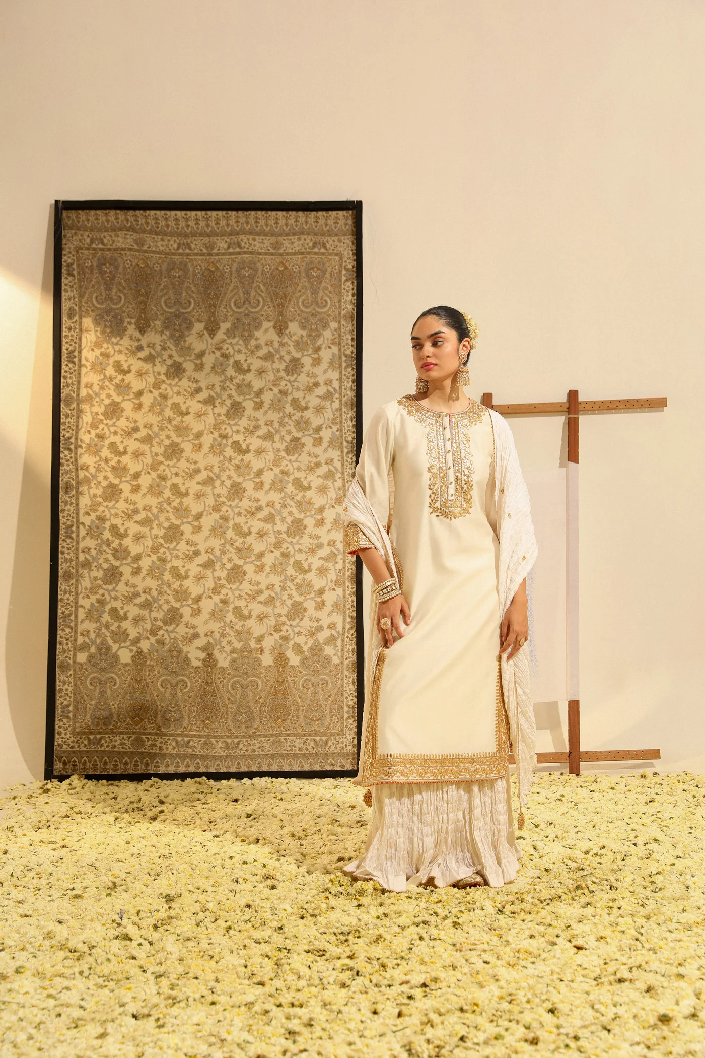 Abbas - Daisy Ivory Hand Embroidered Long kurta with crushed silk skirt and dupatta - Image 3