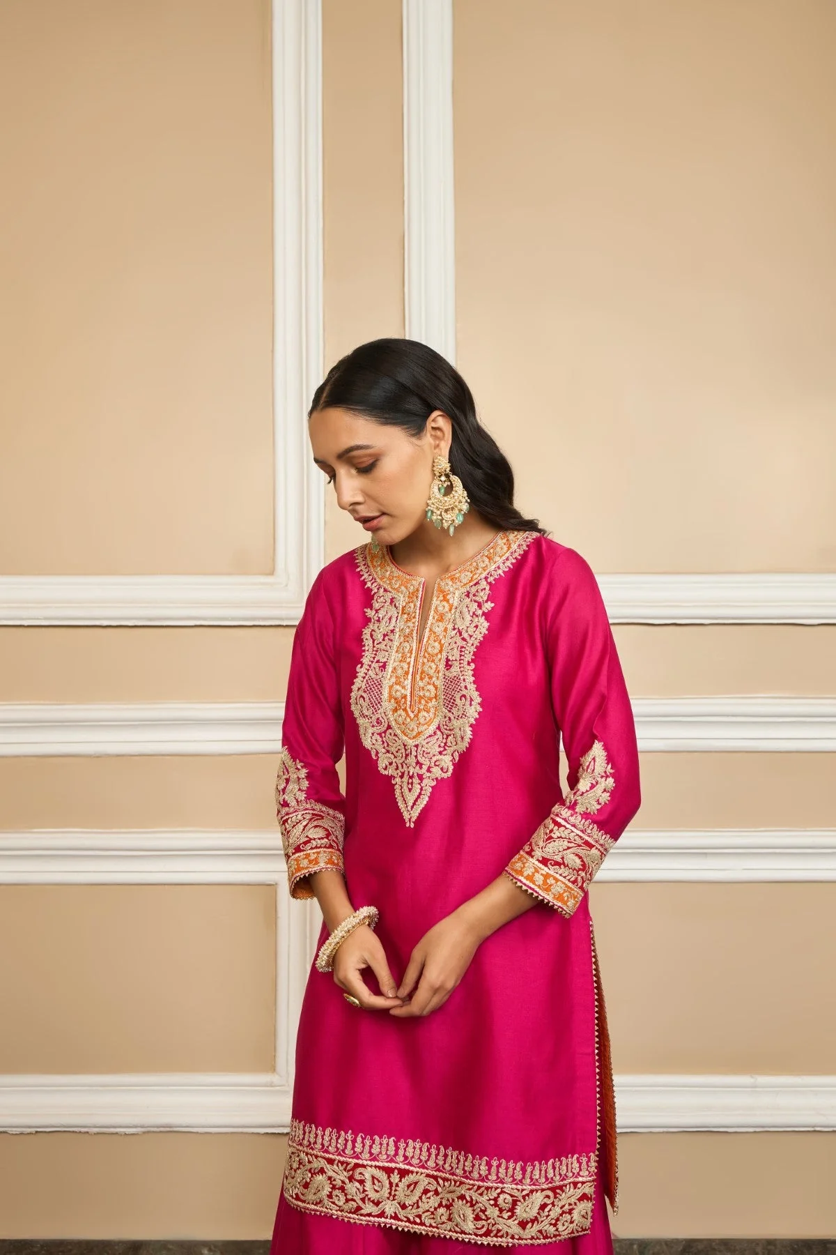 AMIRA - HOTPINK SHORT KURTA WITH SHARARA AND ODHNI (LXRTS) - Image 6