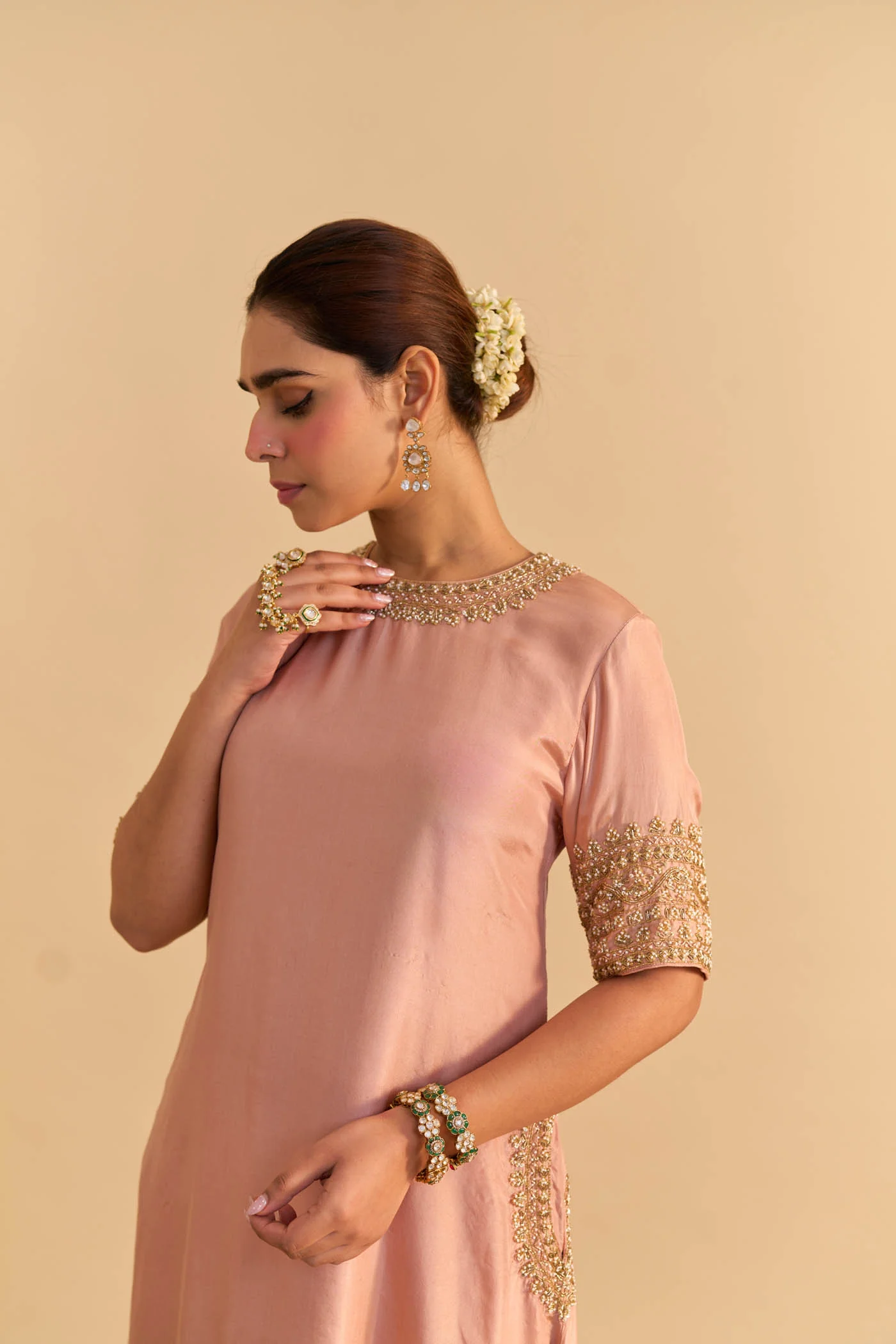 Atara Off rose Silk Dabka Zardozi Embroidered Kurta Set - Image 2