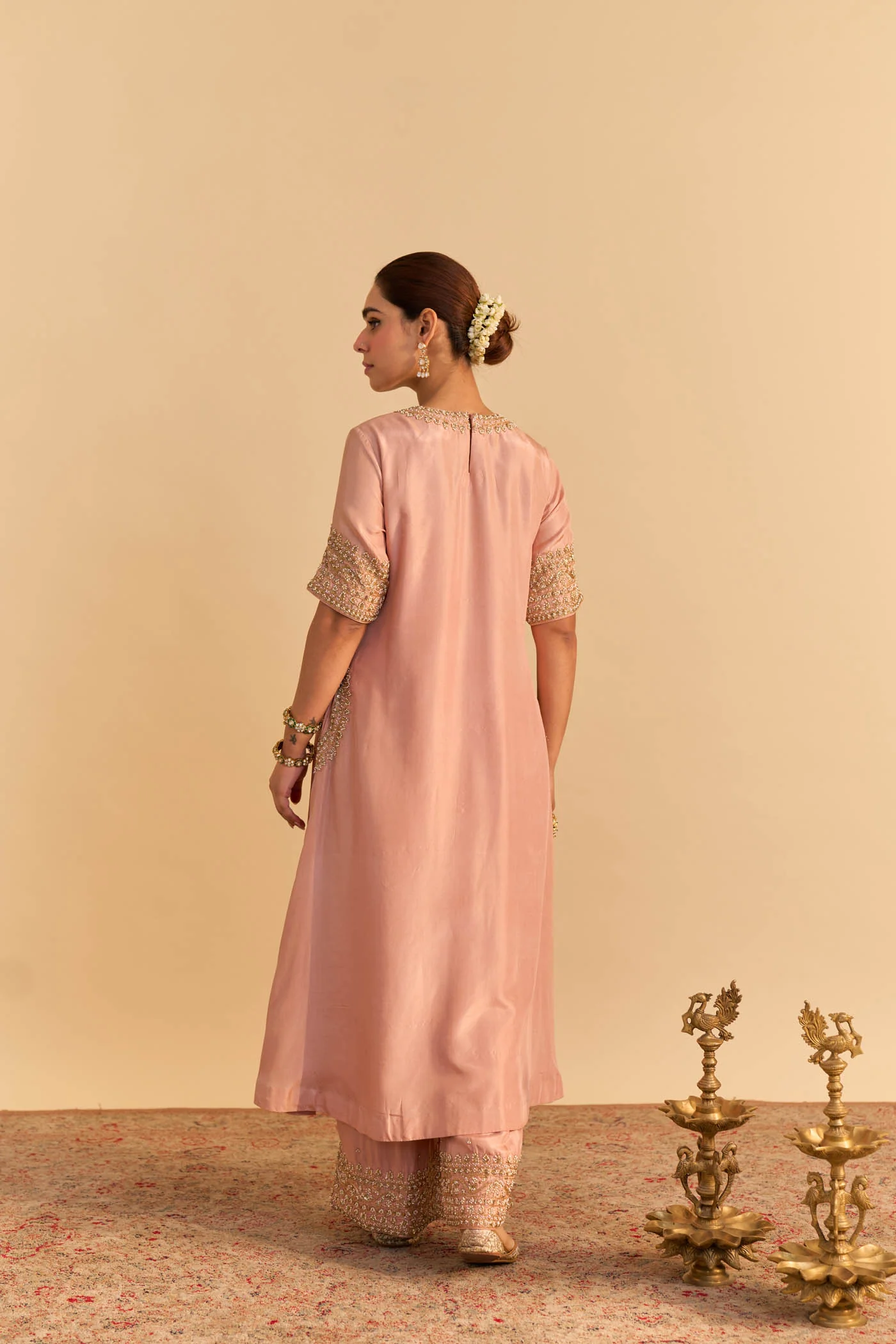 Atara Off rose Silk Dabka Zardozi Embroidered Kurta Set - Image 4
