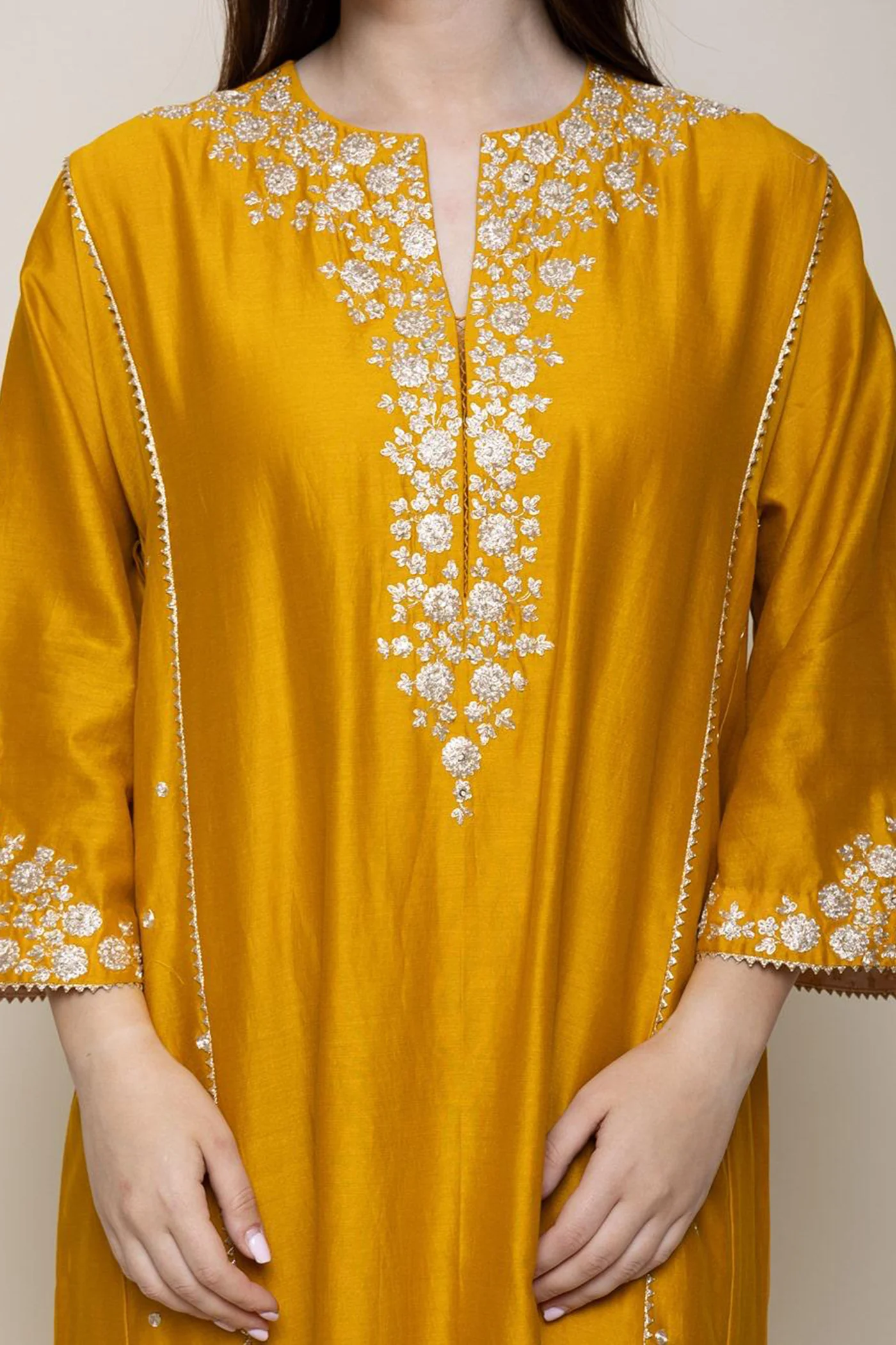 Baarizah - Glaze Mustard Abaya - Image 3