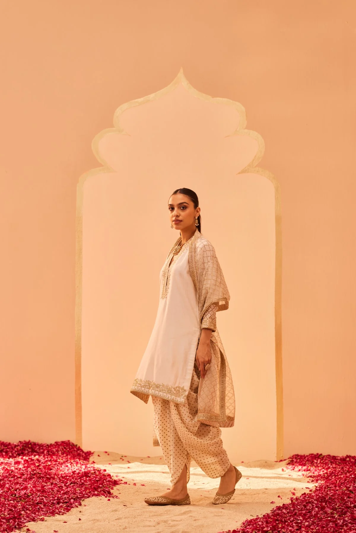 Faheeda - Daisy Ivory Kurta Set - Image 2