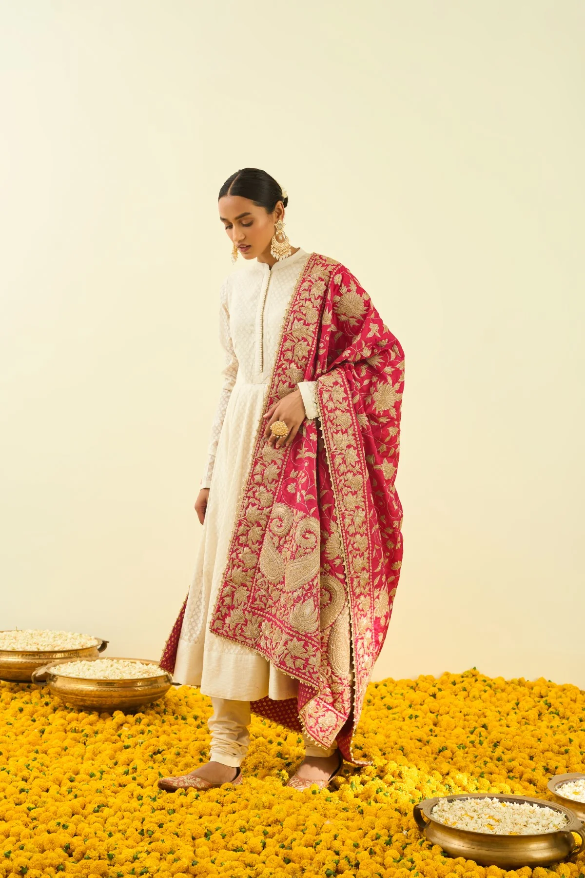 Rani Hotpink Floral Tilla Embroidery Odhni - Image 2