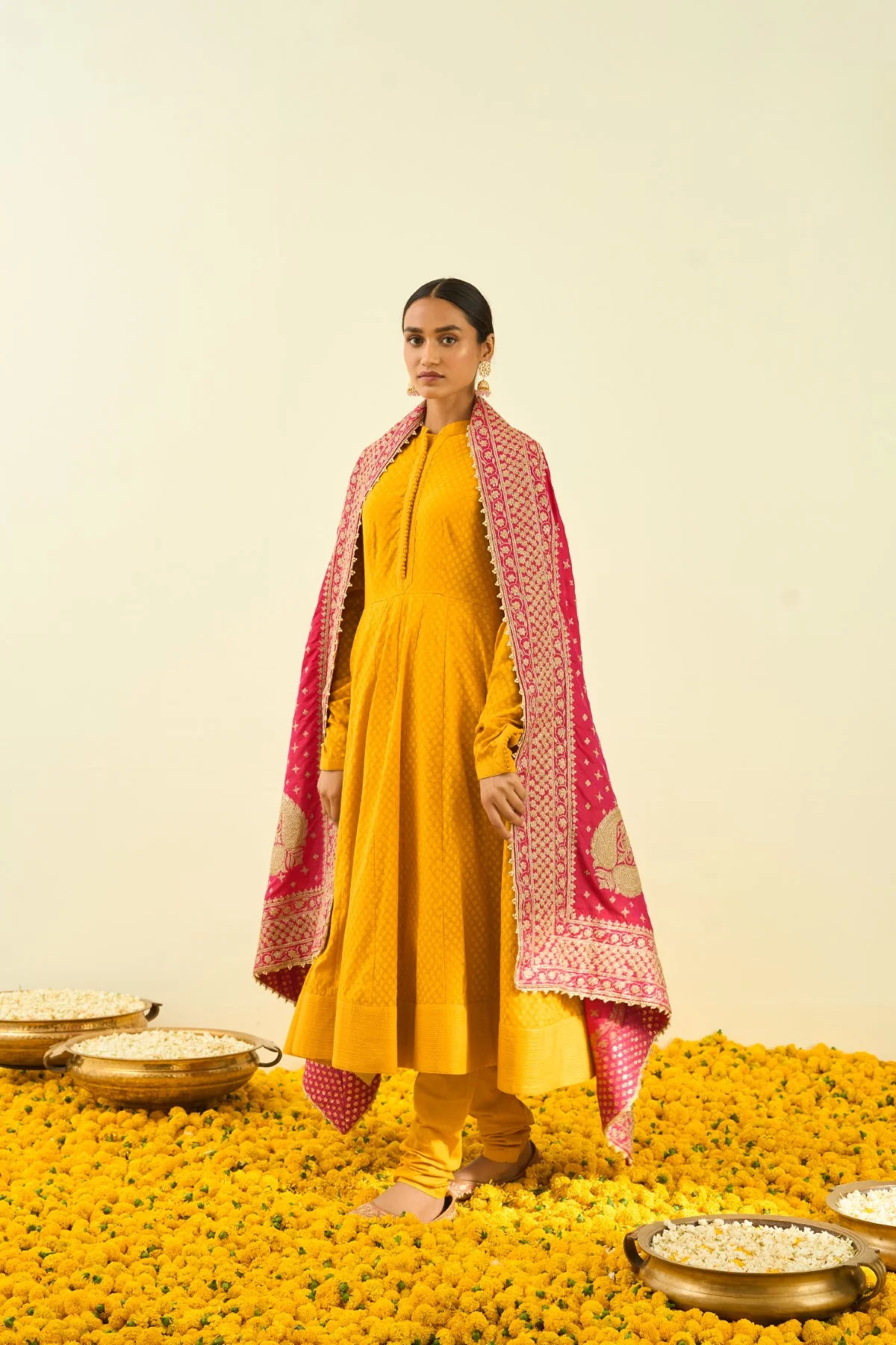 Rani Hotpink Floral Tilla Embroidery Odhni - Image 2