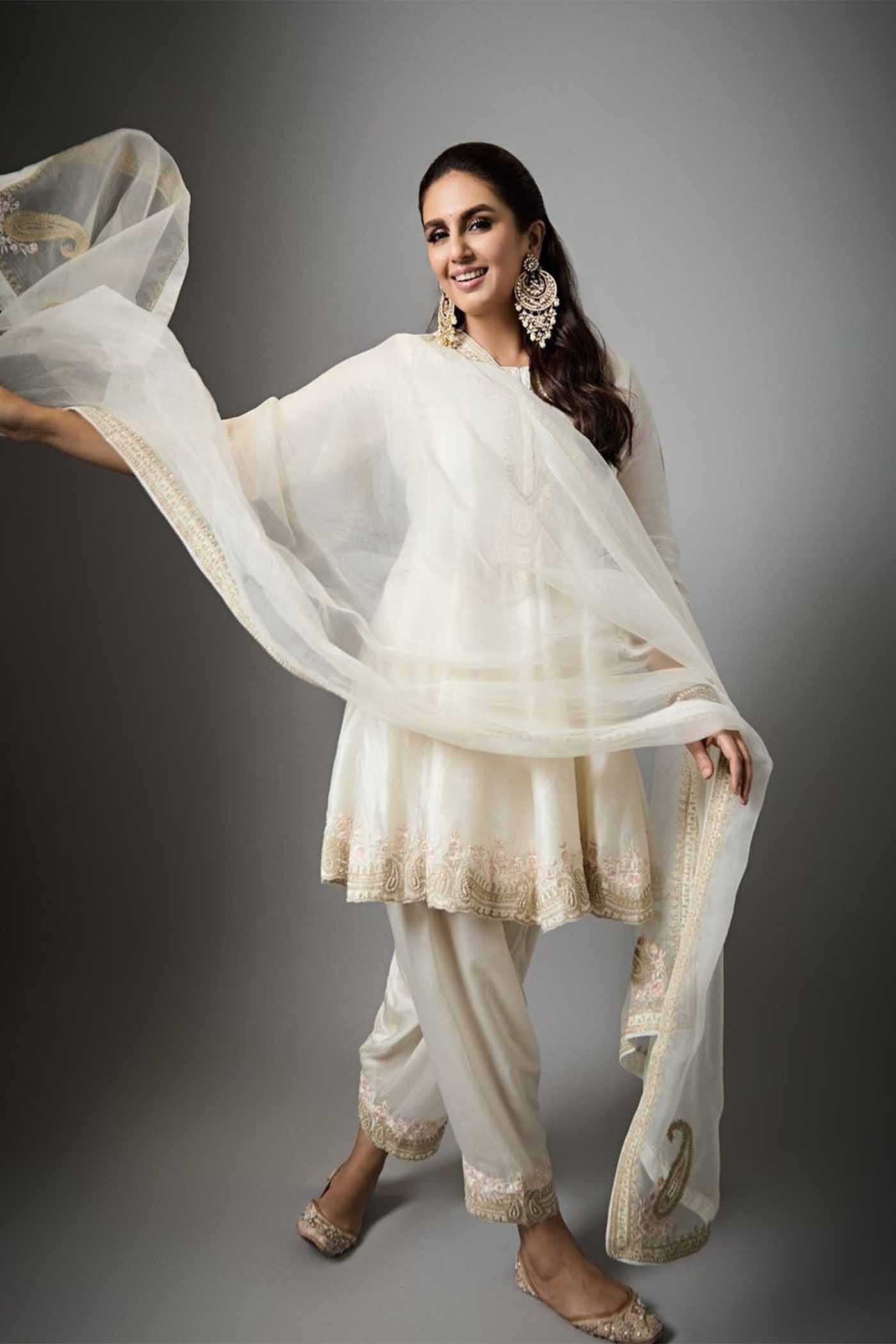 Huma Qureshi in Faria - Daisy Ivory Short Anarkali with Chooridaar and Dupatta - Image 2