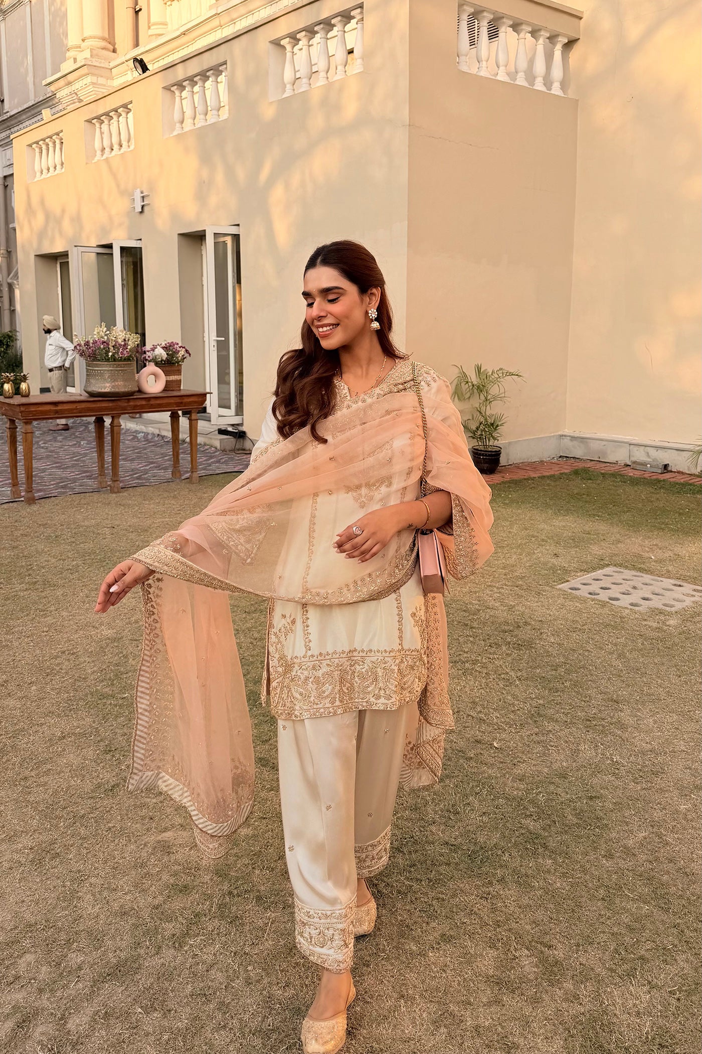 Ishika Bana in Dua Daisy Ivory Dabka Zardozi Embroidered Short Kurta Set - Image 3