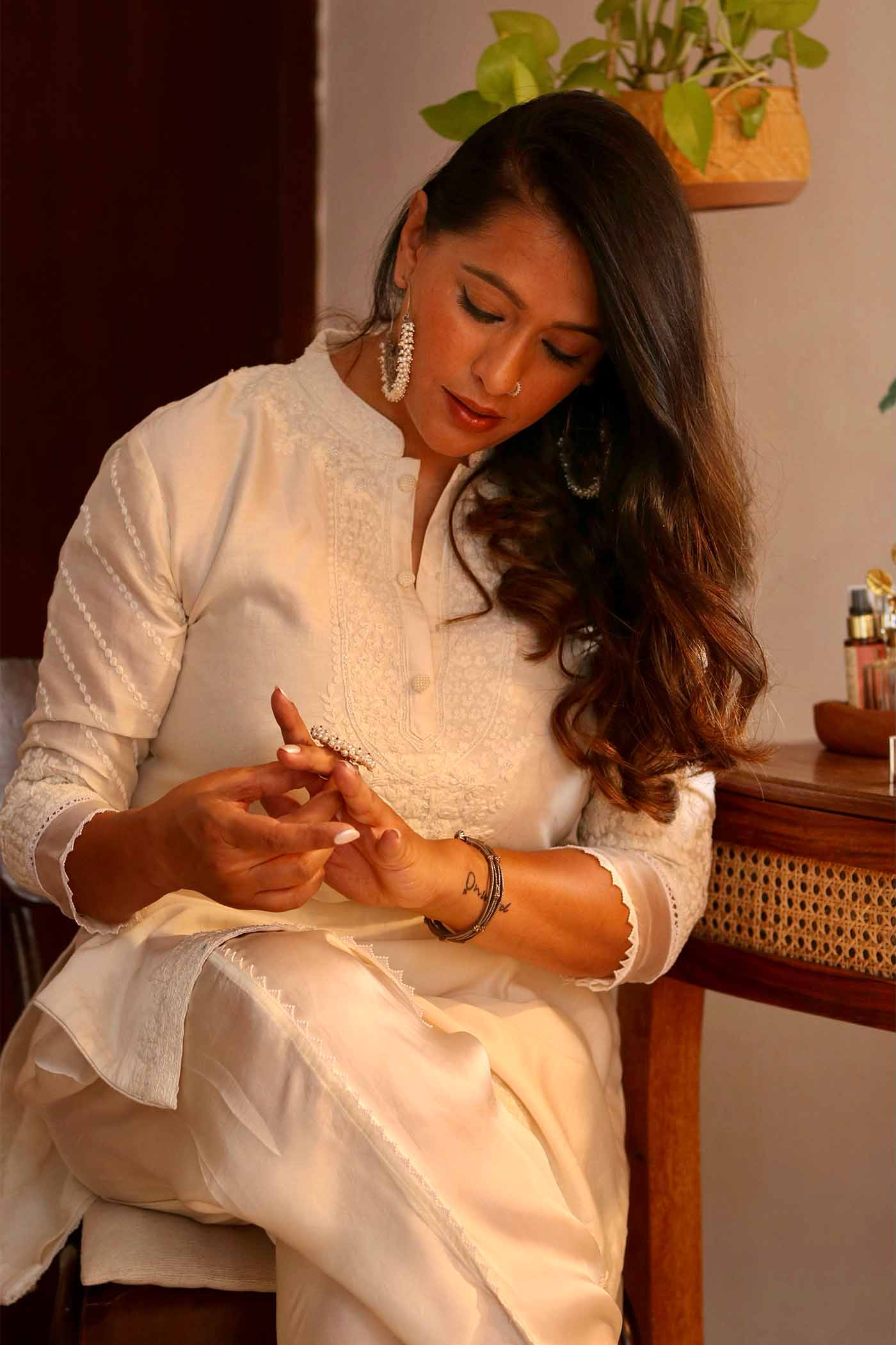 Ishita Sudha Yashvi in Ayika - Daisy Ivory Short kurta with dhoti - Image 3