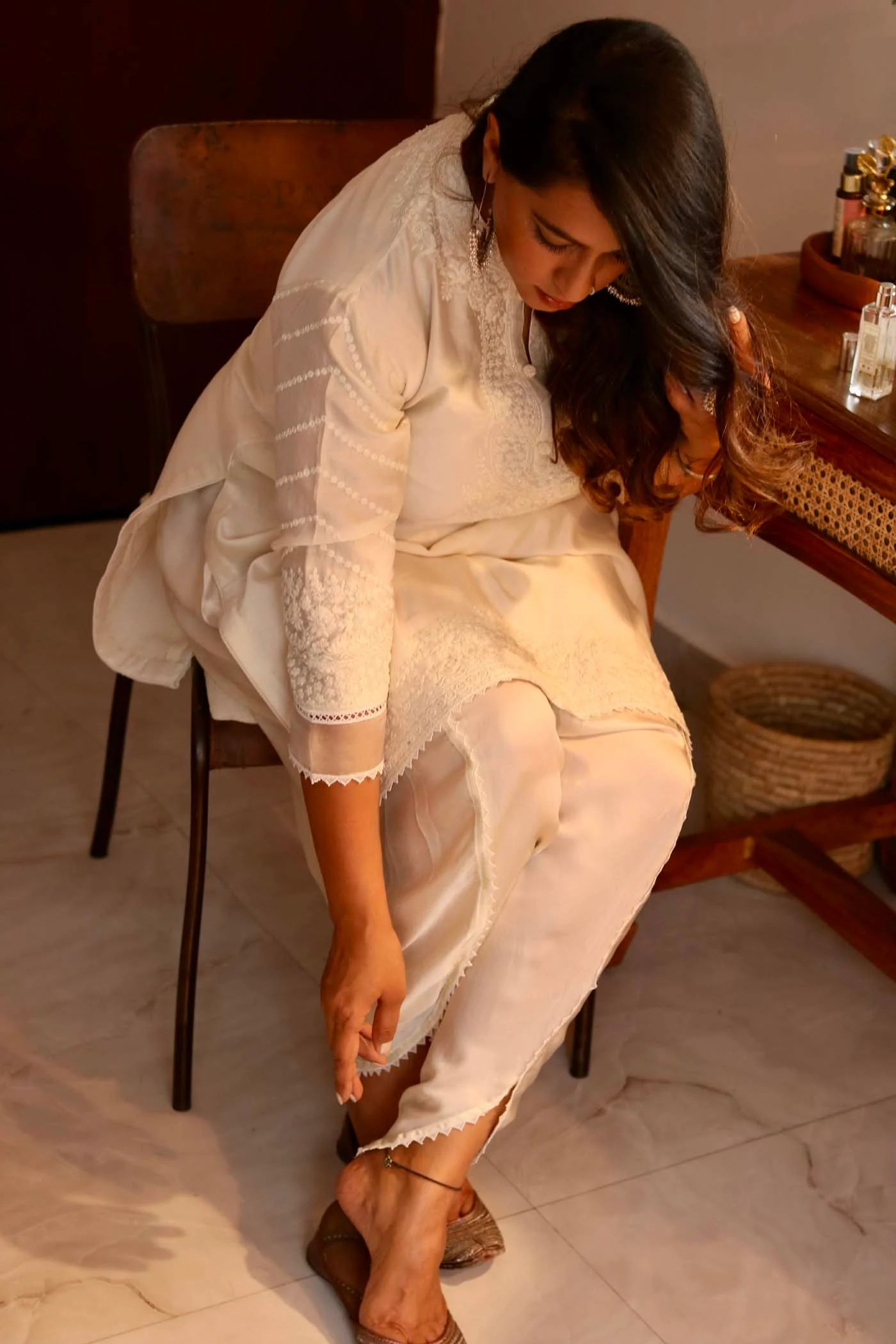 Ishita Sudha Yashvi in Ayika - Daisy Ivory Short kurta with dhoti - Image 5