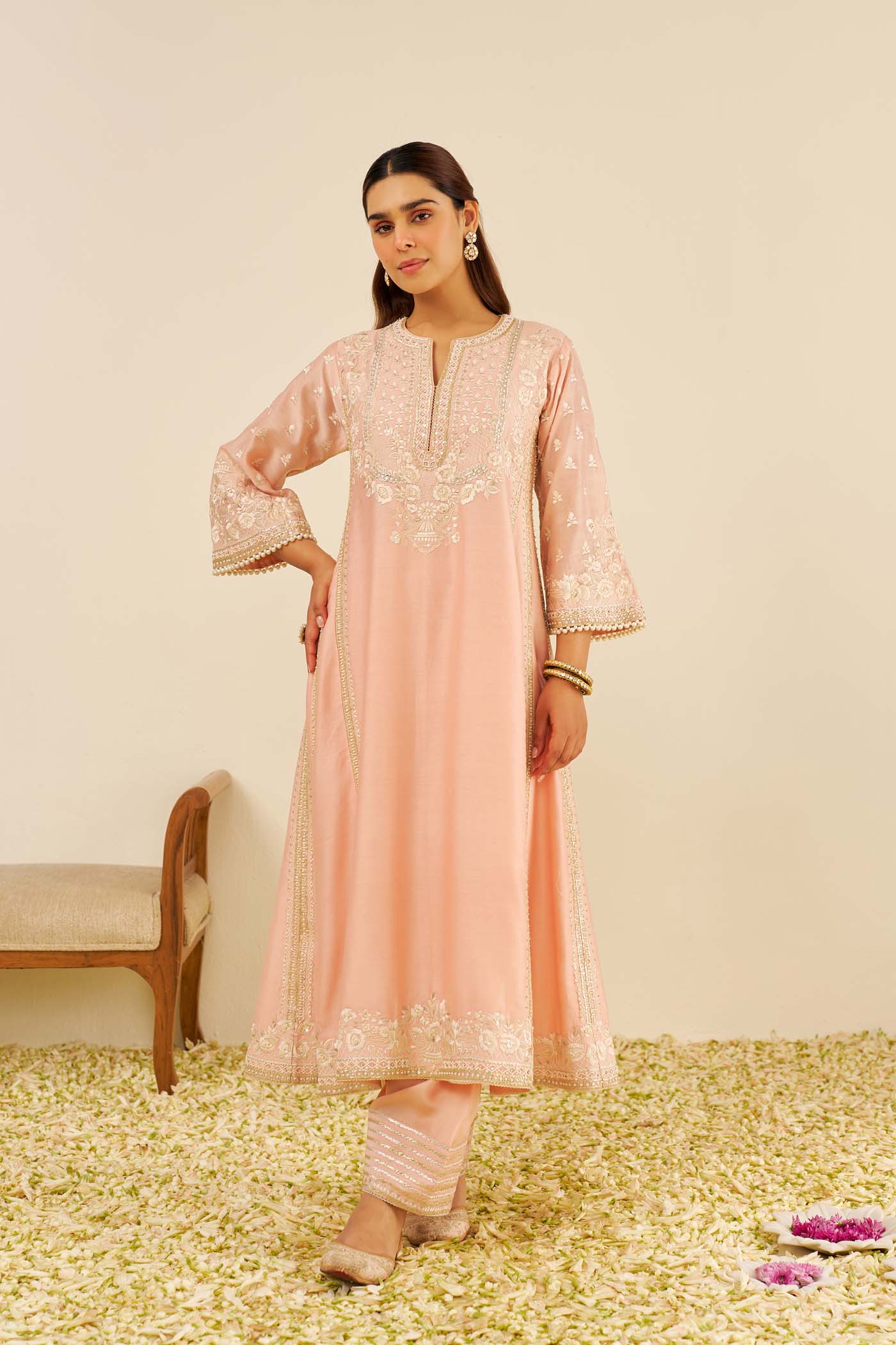 MAAROOFA - Off Rose LONG CHAUGA WITH SALWAR (LXRTS) - Image 2