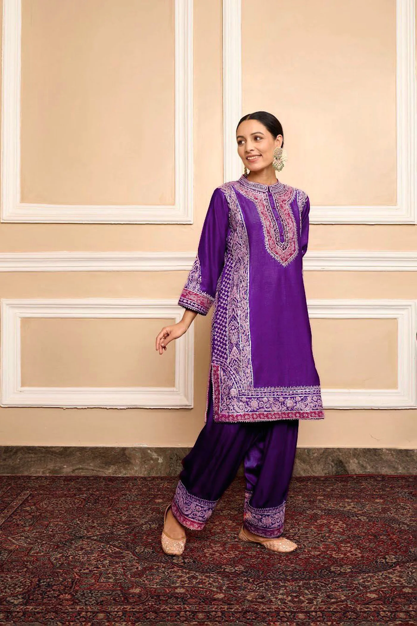 MAHEEP KAPOOR IN NAAYAAB - PURPLE SHORT KURTA WITH SALWAR AND DUPATTA - Image 2