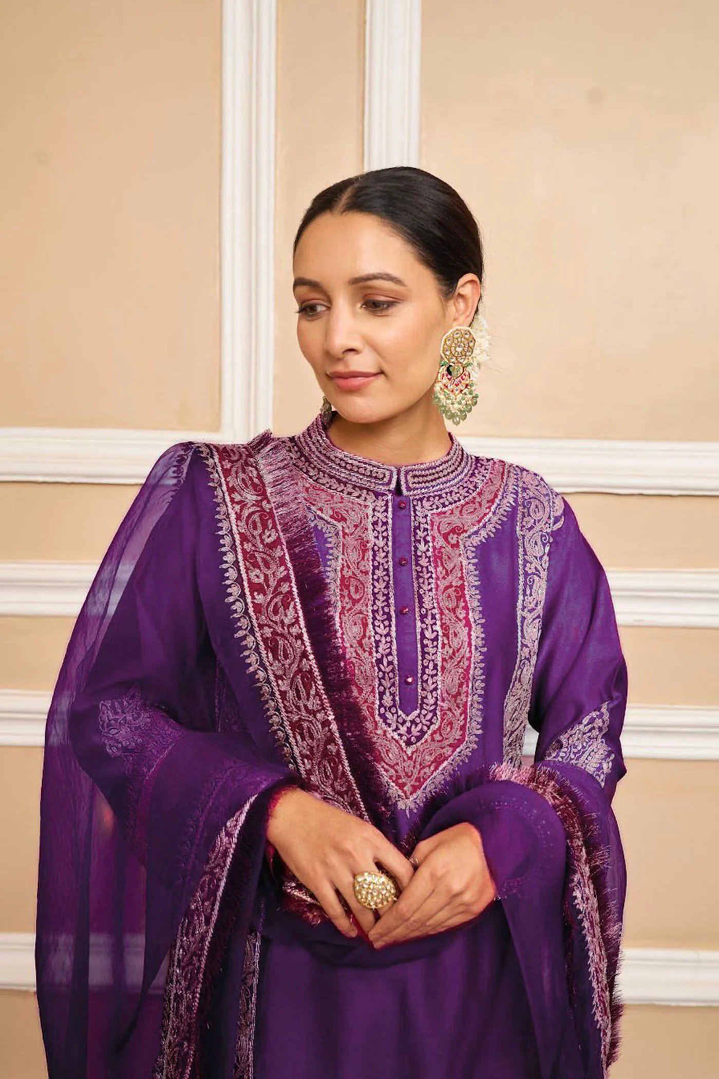 MAHEEP KAPOOR IN NAAYAAB - PURPLE SHORT KURTA WITH SALWAR AND DUPATTA - Image 4
