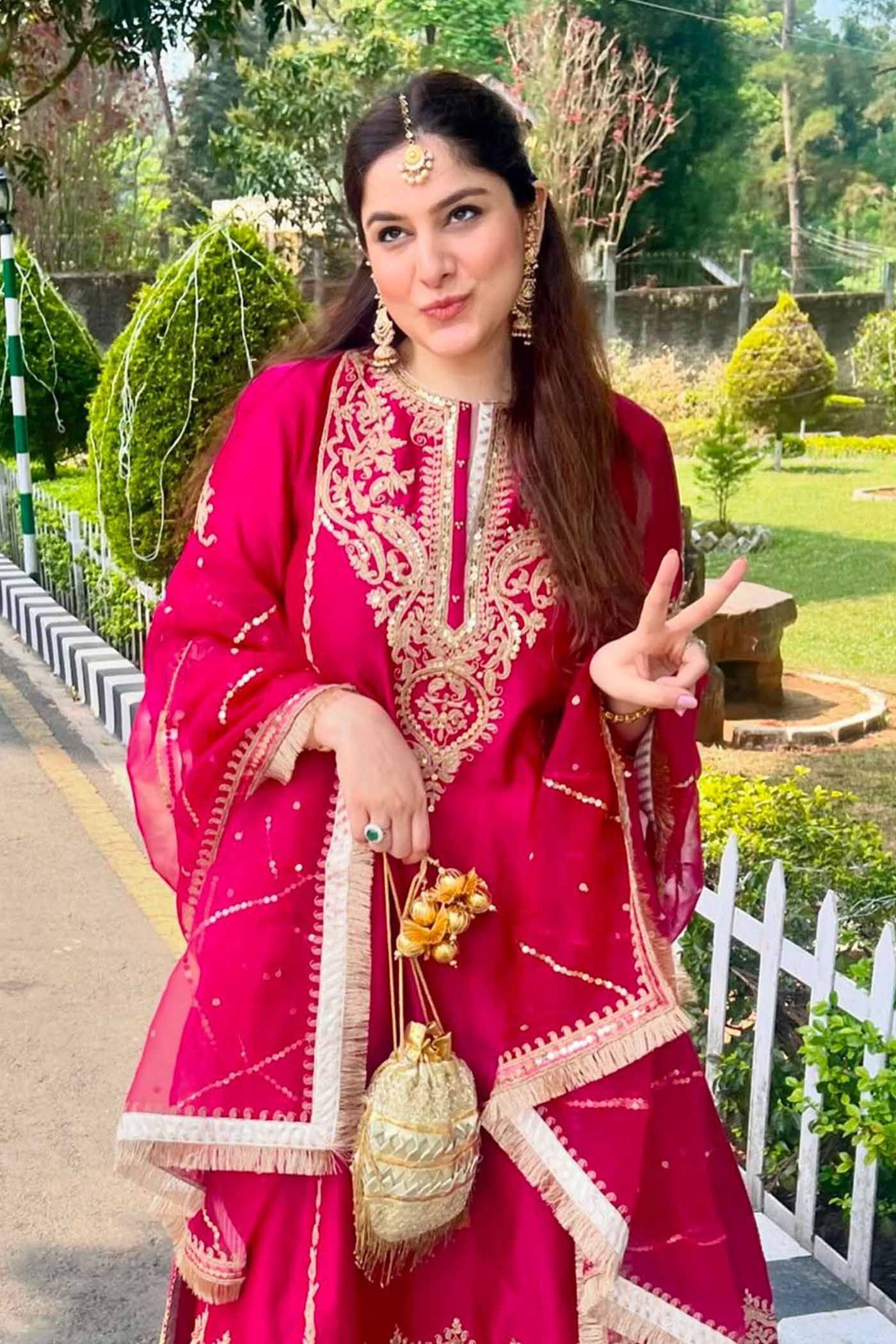 Guntas Sethi In MAHIKA - Rani Hotpink LONG KURTA WITH PALAZZO AND DUPATTA - Image 3