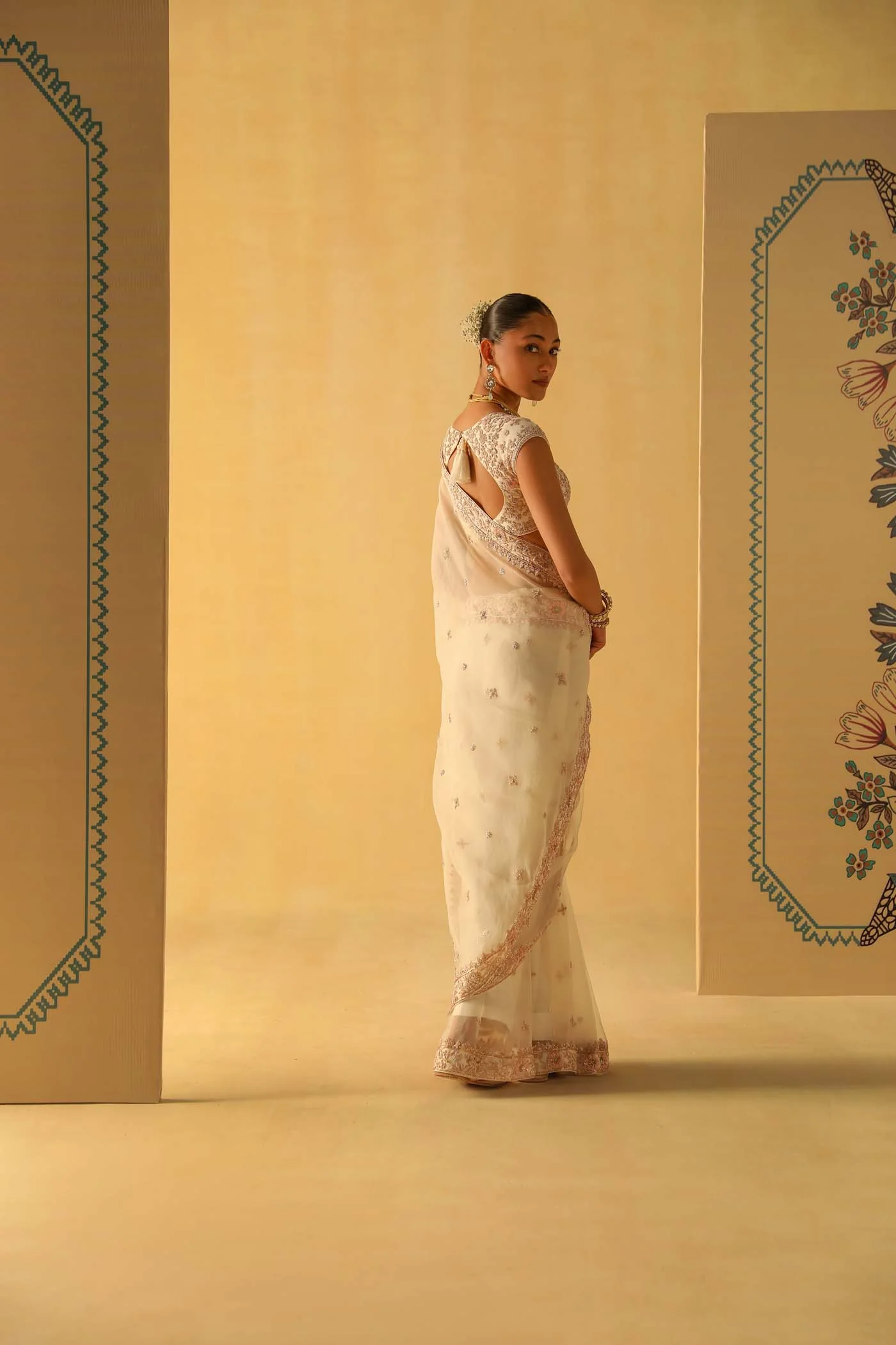 Maliha - Daisy Ivory Saree Set - Image 2