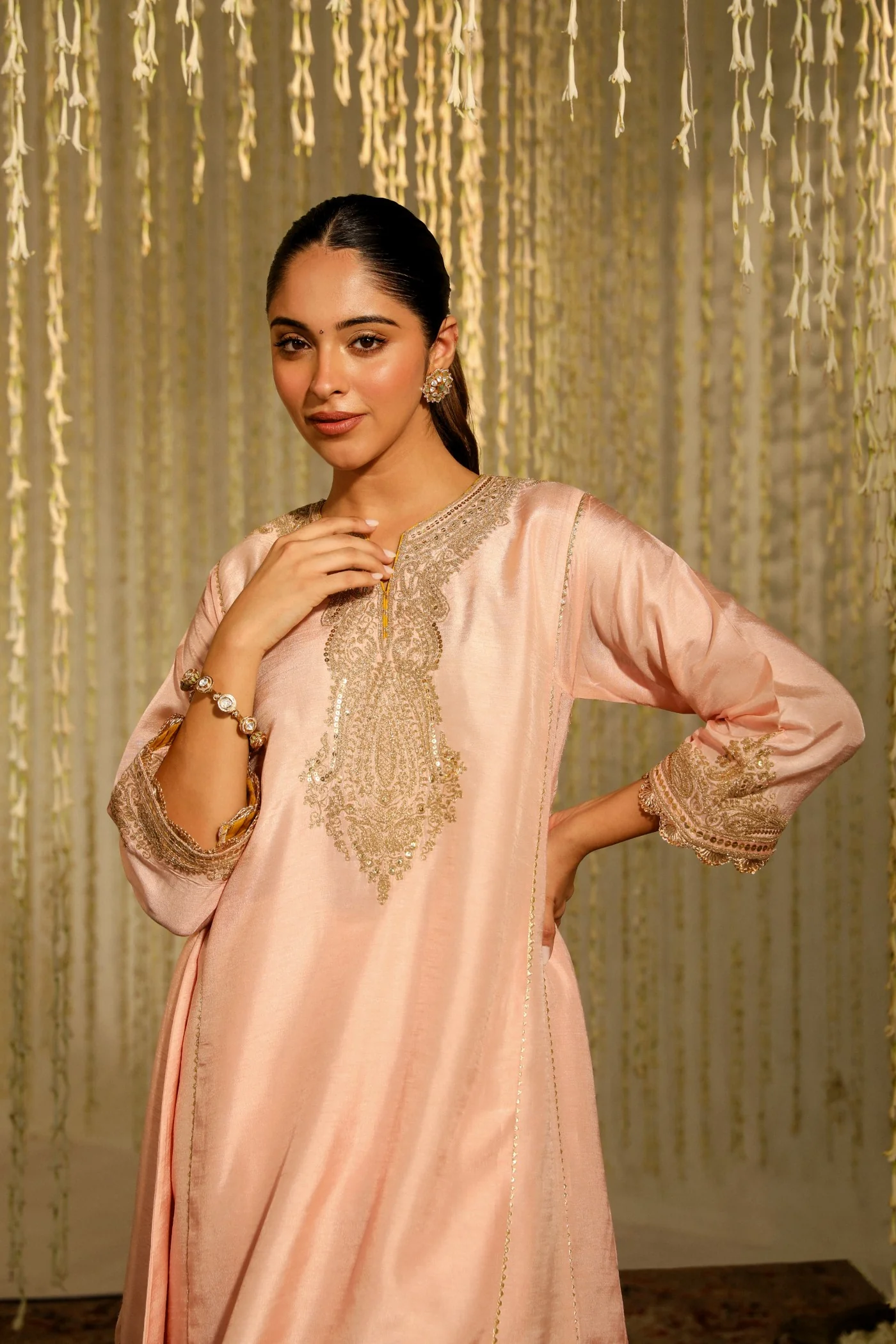 MEHNAAZ - ROSEPINK KALIDAAR SHORT KURTA WITH SALWAR - Image 4