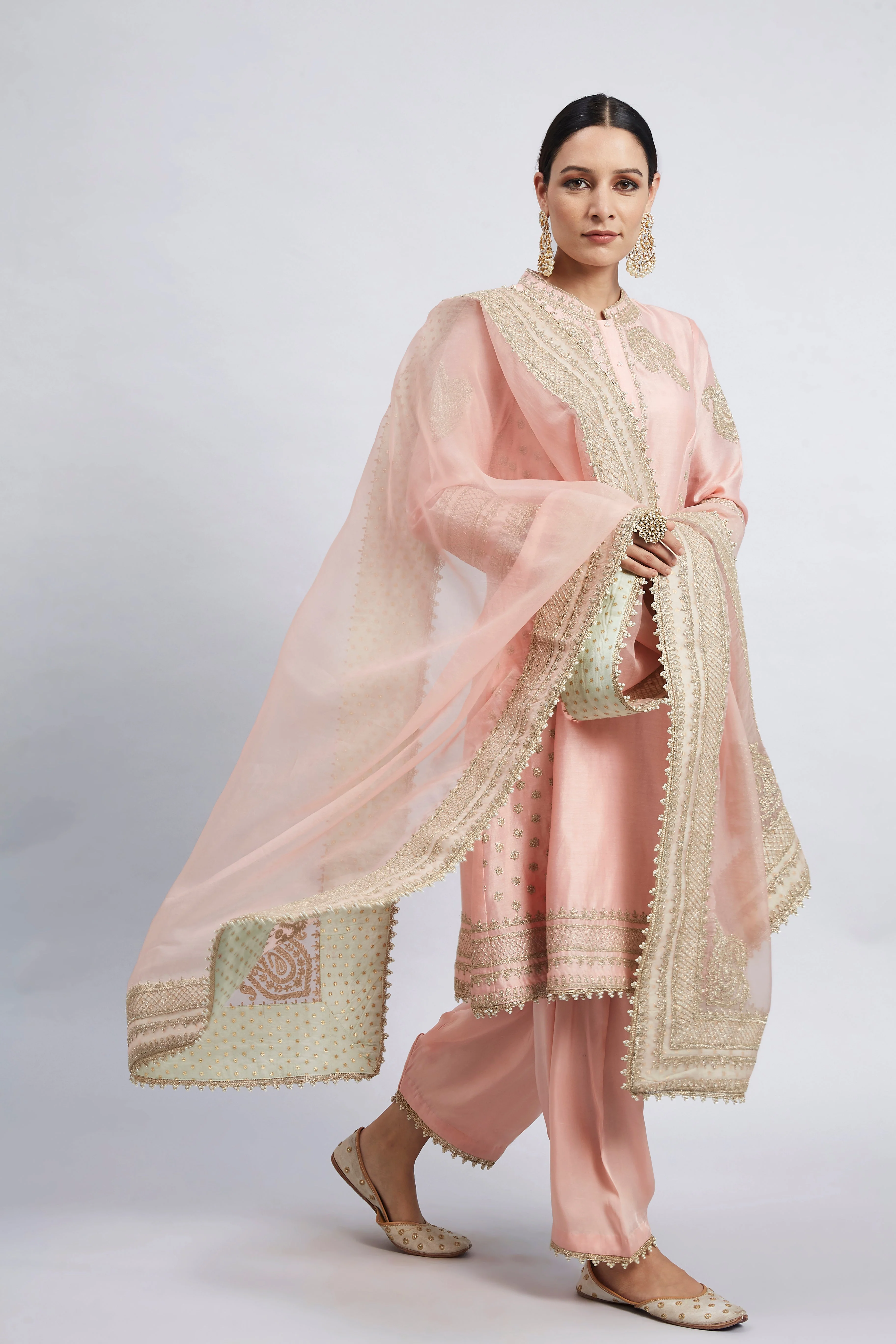 Naazira-Carnation Pink Embroidered Kurta Set (Lxrts)