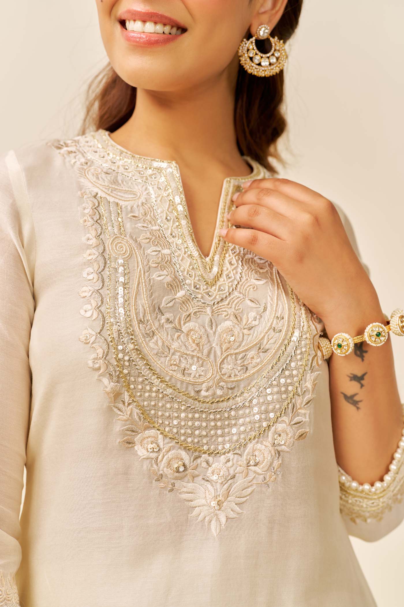 Sara Ali Khan in Sara - Daisy Ivory Short Kurta With  Salwar - Image 8