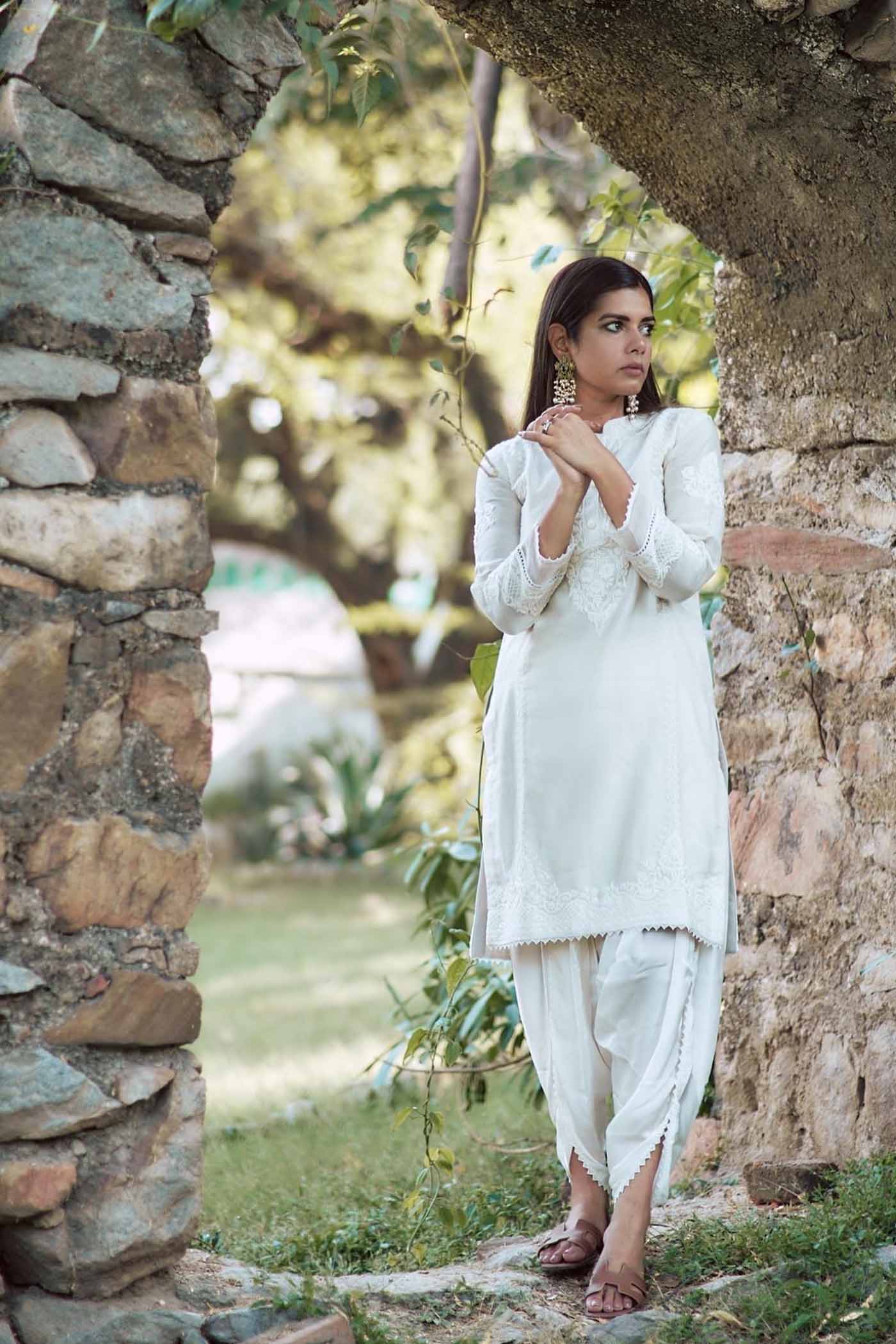 Pallavi Singh In Ayanna - Frosty green short kurta with dhoti - Image 6