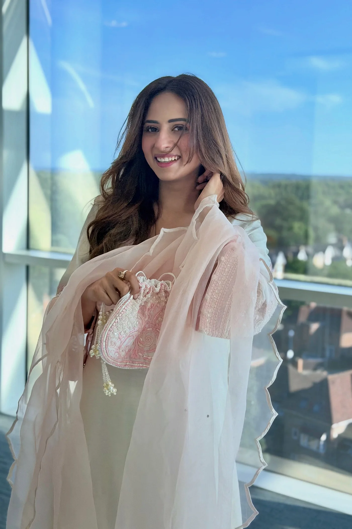 Sarggun mehta In SAHABAT - DAISY IVORY WITH PINK KAAFTAN WITH SALWAR - Image 3