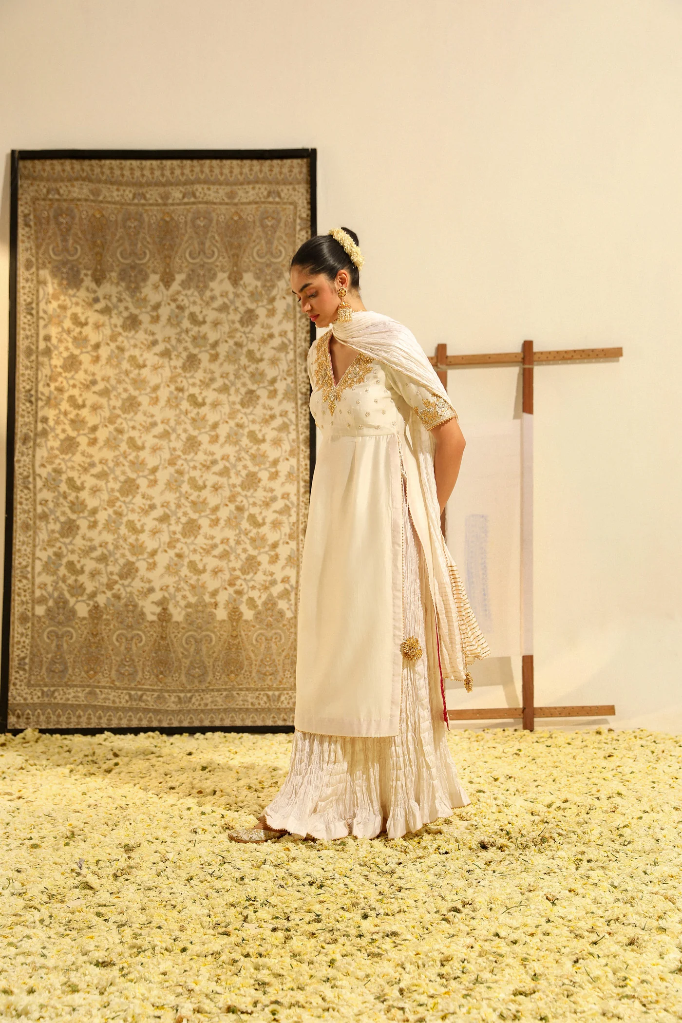 Shahnawaz - Daisy Ivory Hand Embroidered Long kurta with crushed silk skirt and dupatta - Image 2