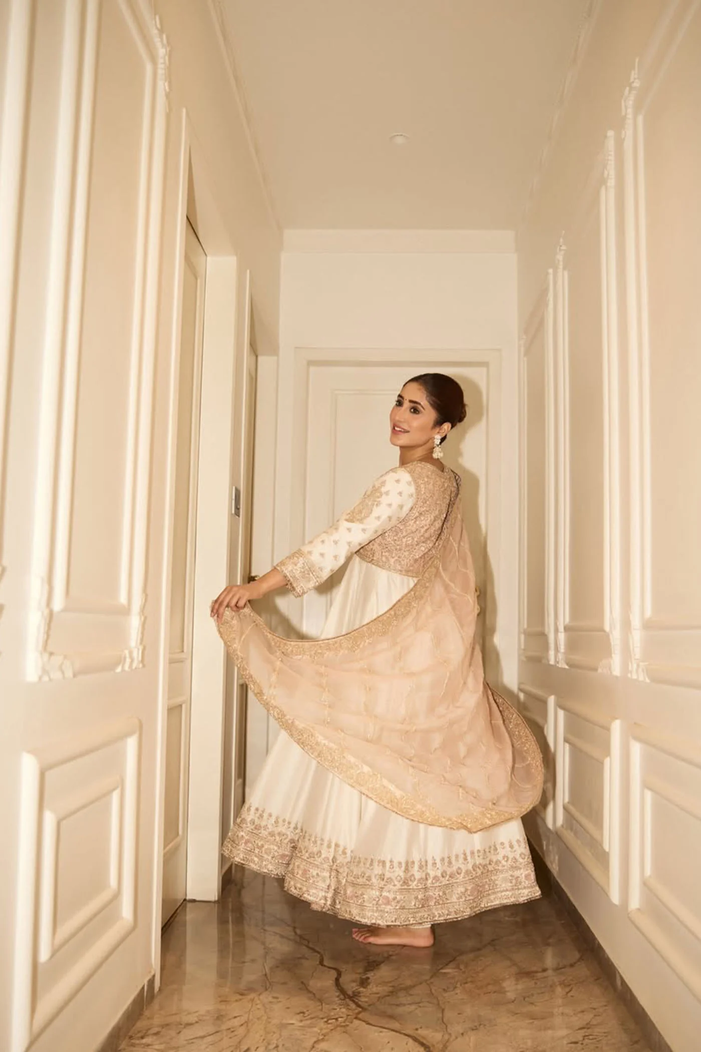 Shivangi Joshi In Noor - Dabka Zardozi Embroidered Chanderi Silk Daisy Ivory Anarkali Set - Image 3