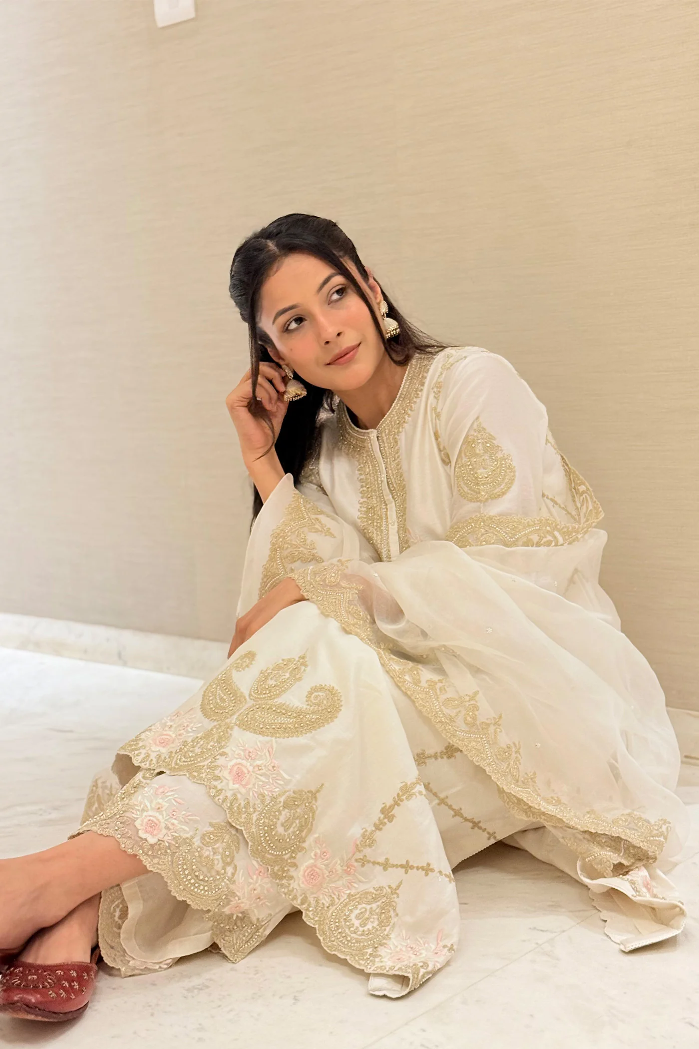 Shehnaaz Gill in Yusra - Daisy Ivory Long kurta with palazzo and dupatta - Image 4