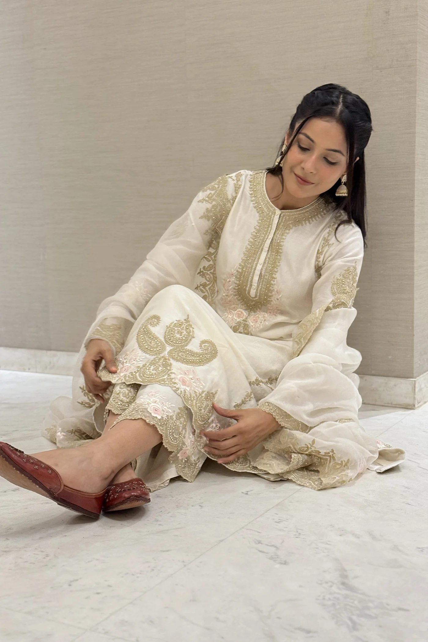 Shehnaaz Gill in Yusra - Daisy Ivory Long kurta with palazzo and dupatta - Image 5