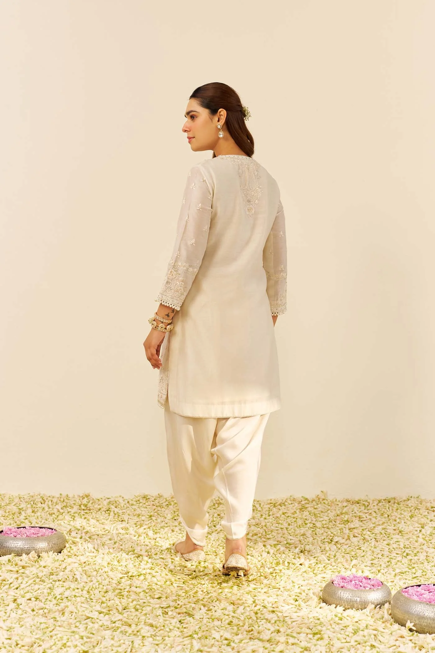 ZAISHA - Daisy Ivory SHORT KURTA WITH DHOTI (LXRTS) - Image 4