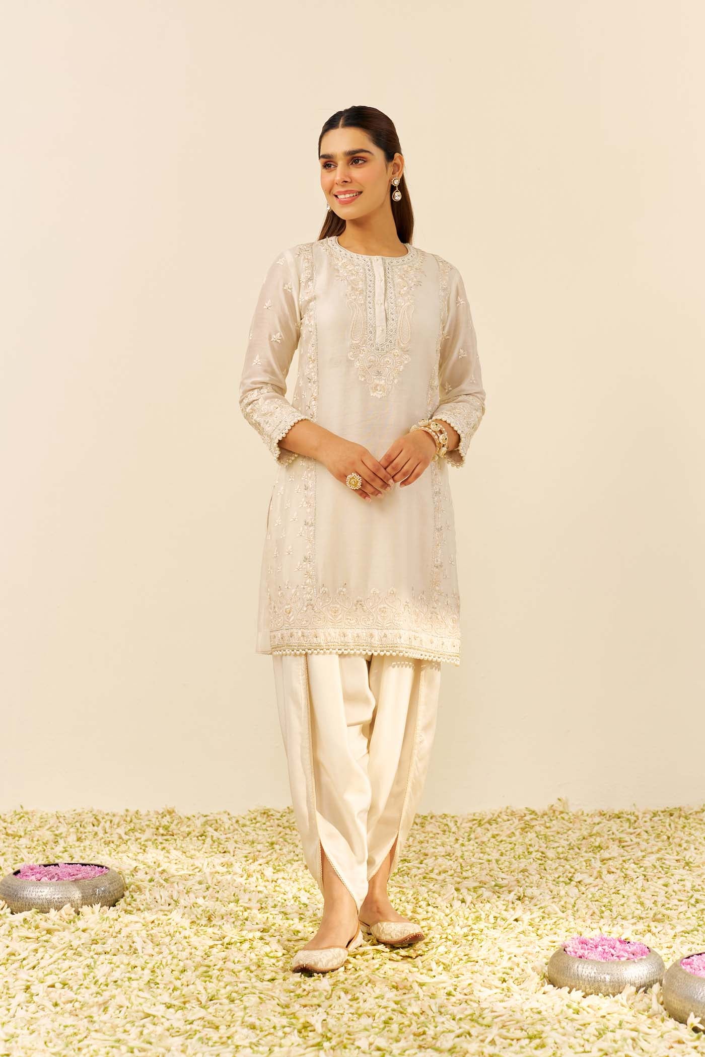 ZAISHA - Daisy Ivory SHORT KURTA WITH DHOTI - Image 2